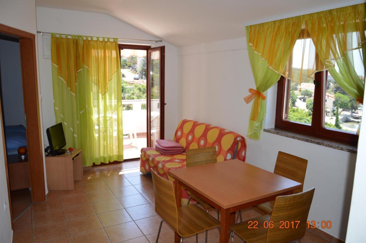 Apartments And Rooms By The Sea Jakisnica, Pag - 4160 Lun  Dış mekan fotoğraf