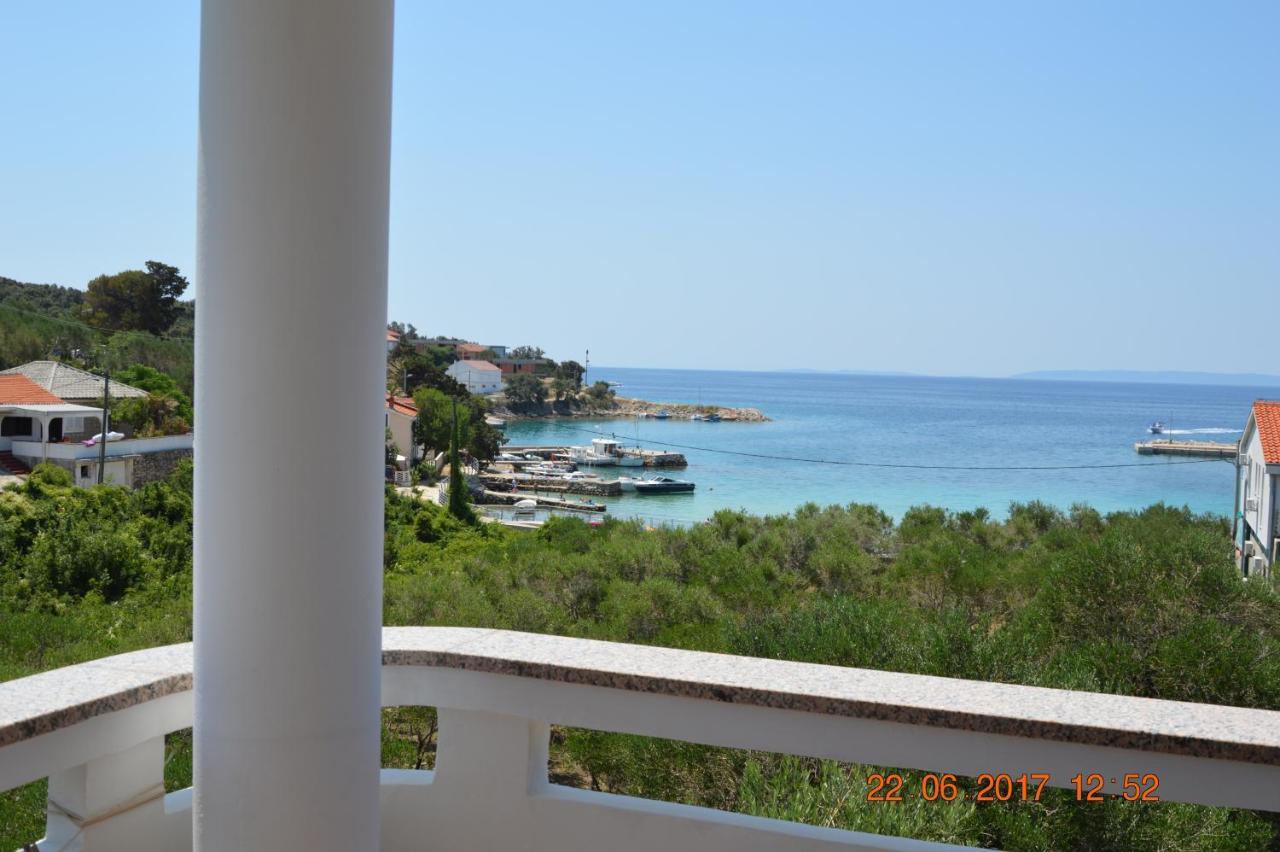 Apartments And Rooms By The Sea Jakisnica, Pag - 4160 Lun  Dış mekan fotoğraf