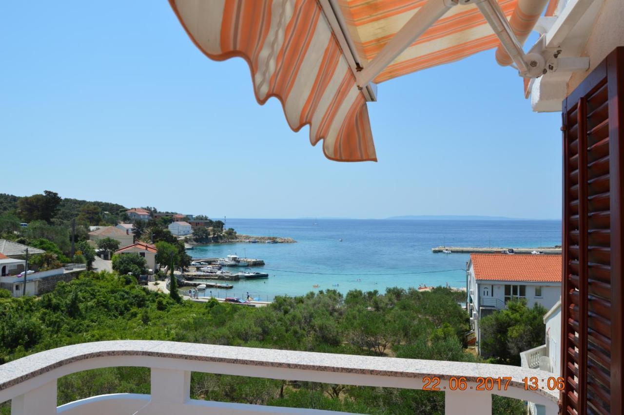 Apartments And Rooms By The Sea Jakisnica, Pag - 4160 Lun  Dış mekan fotoğraf