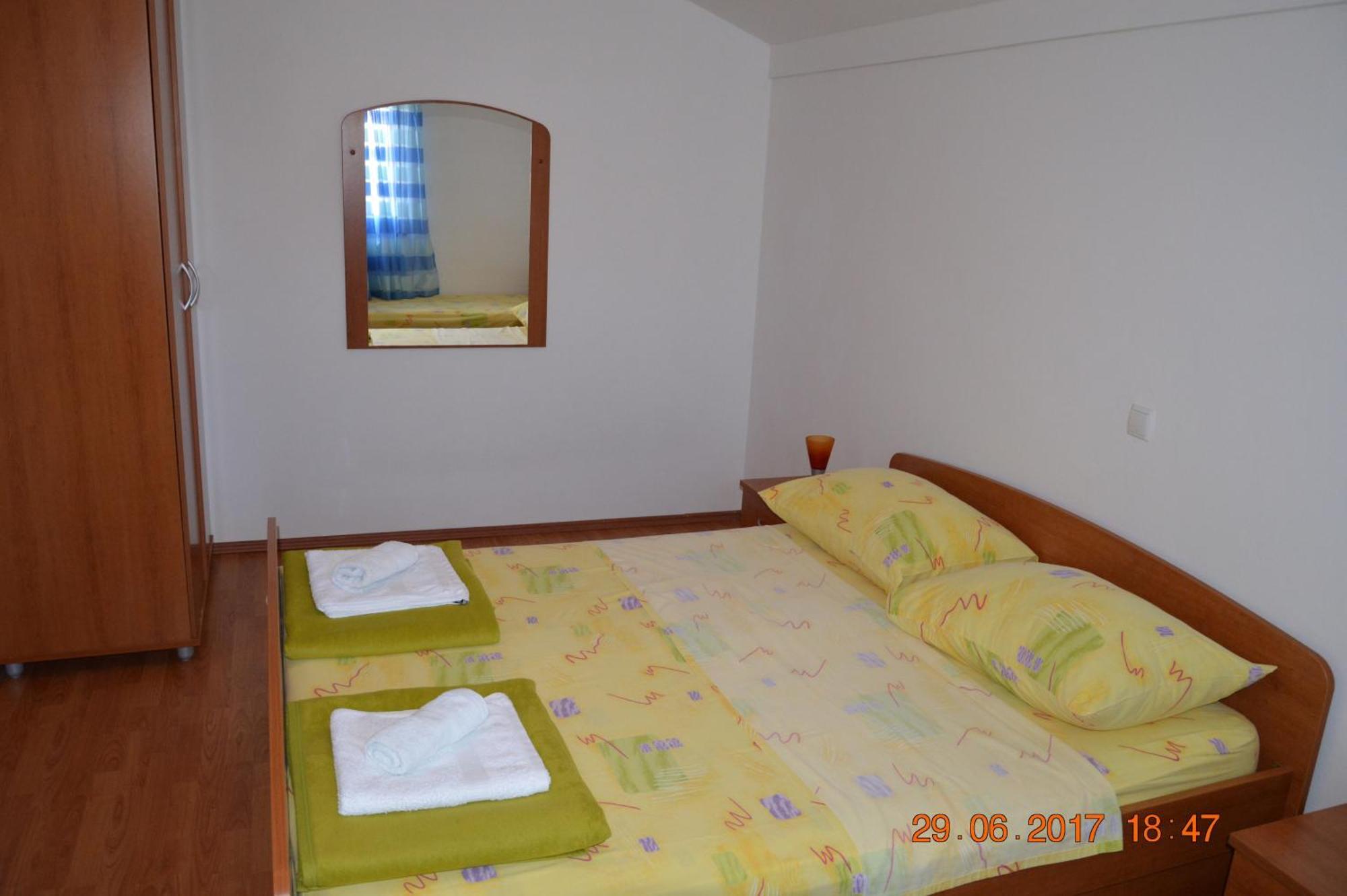 Apartments And Rooms By The Sea Jakisnica, Pag - 4160 Lun  Oda fotoğraf